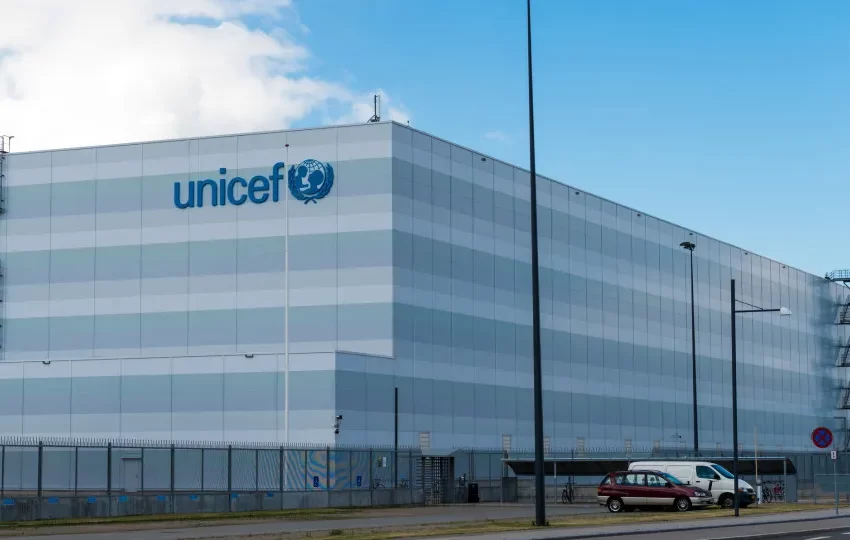  UNICEF envia equipamentos médicos de emergência para Irão e Líbano