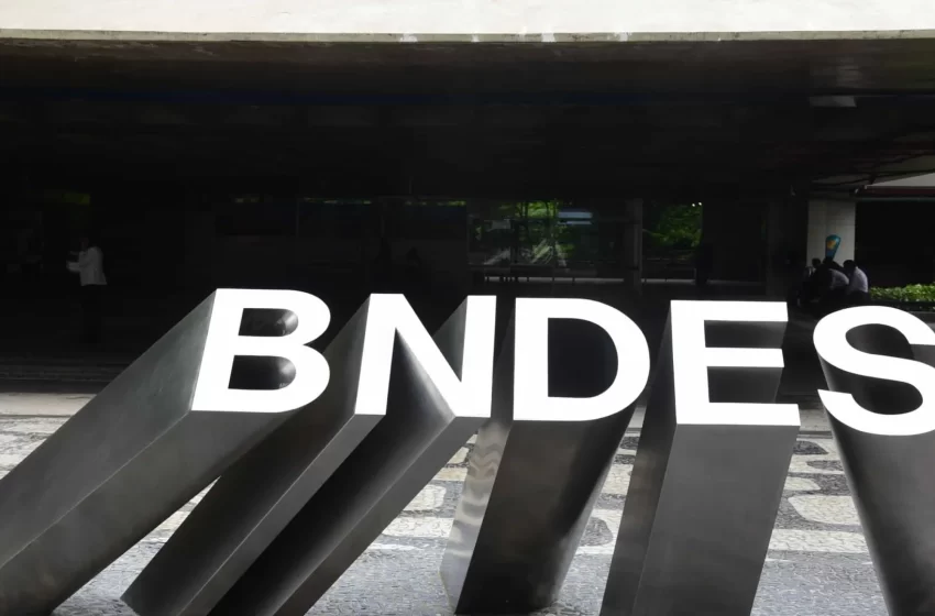  Lucro líquido do BNDES atinge R$ 9,6 bi no 4º tri e R$ 26,8 bi em 2025