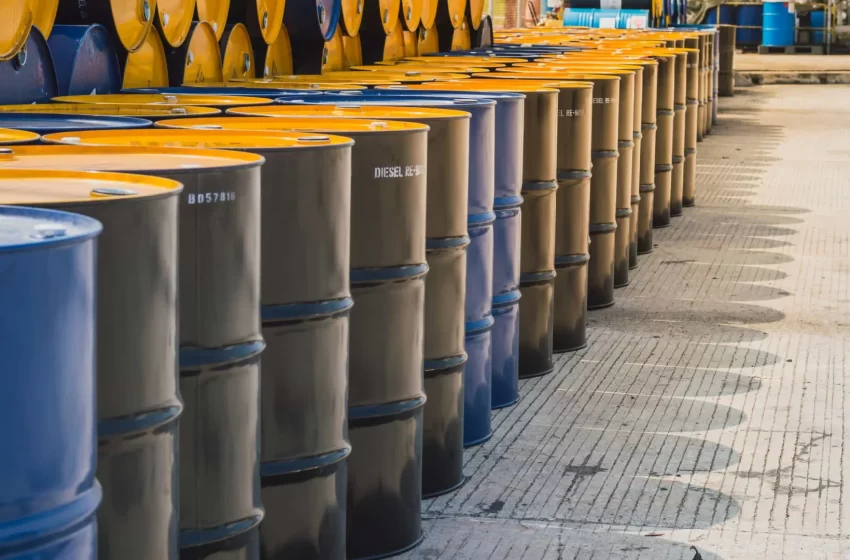  Preço do petróleo sobe nesta segunda com novos ataques no Oriente Médio