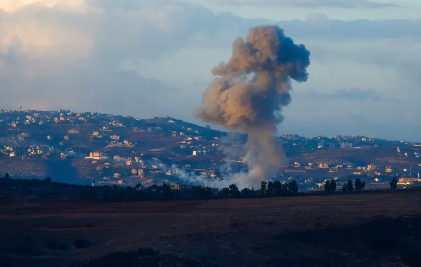  Israel ataca 70 alvos do Hezbollah no Líbano e mata líder regional da Jihad