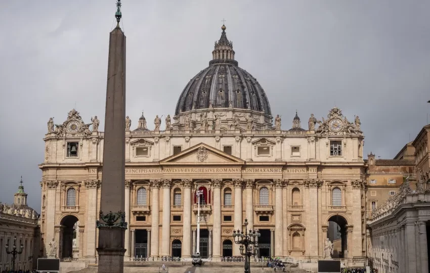  Mais de 20 presos libertados em Cuba após acordo com Vaticano