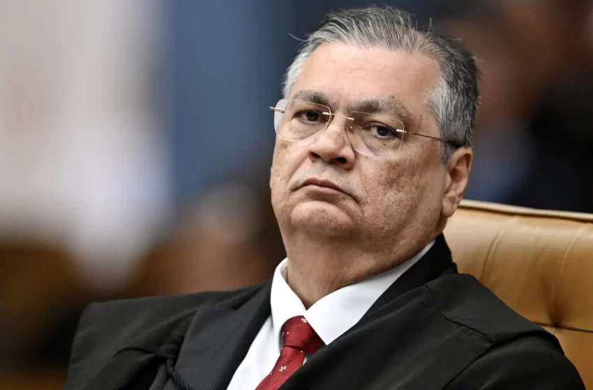  Dino suspende quebra de sigilo de Lulinha e outros alvos da CPI do INSS