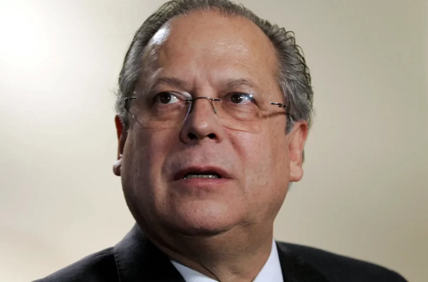  Dirceu ataca Flávio, rejeita ‘Lulinha paz e amor’ e reúne políticos do Centrão em aniversário