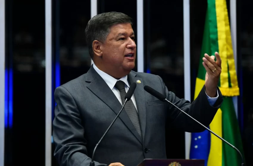  Presidente da CPI do INSS rebate Moraes e diz que comissão não vazou conversas do ministro