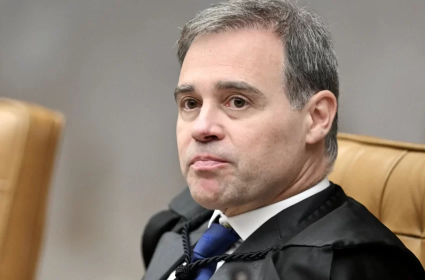  Mendonça proíbe CPI do INSS de acessar documentos sigilosos de Vorcaro