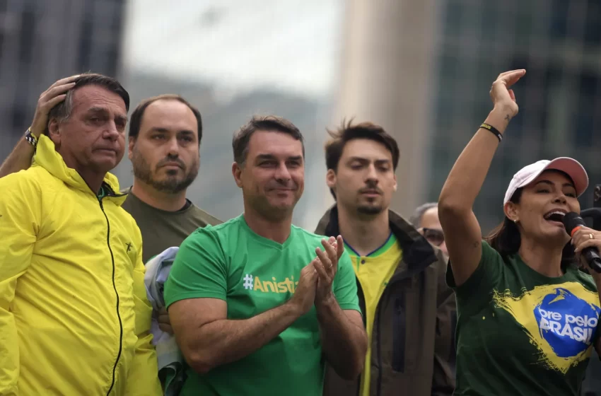  Vamos ter que resolver problemas da família Bolsonaro para ganhar as eleições, diz Valdemar