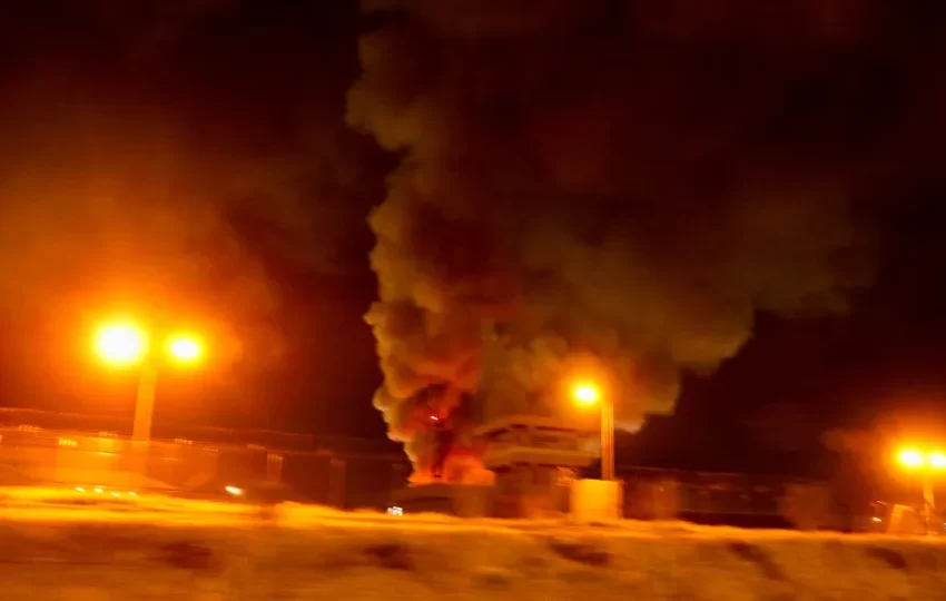  Um morto e buscas em curso após ataques contra petroleiros no Iraque