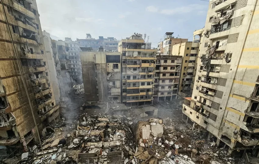  AO MINUTO: Embaixada dos EUA no Iraque atingida; Ilha de Kharg sem danos