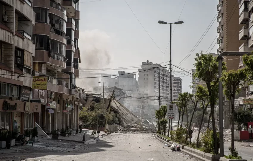  Ataque aéreo israelita atinge subúrbios do sul de Beirute