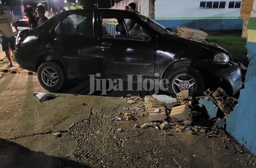  Acidente na Avenida Jasmin Deixa Três Feridos e Destrói Muro de Escola em Ji-Paraná