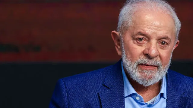  Lula lidera no primeiro turno e empata com Flávio e Zema no segundo turno, diz Atlas/Bloomberg