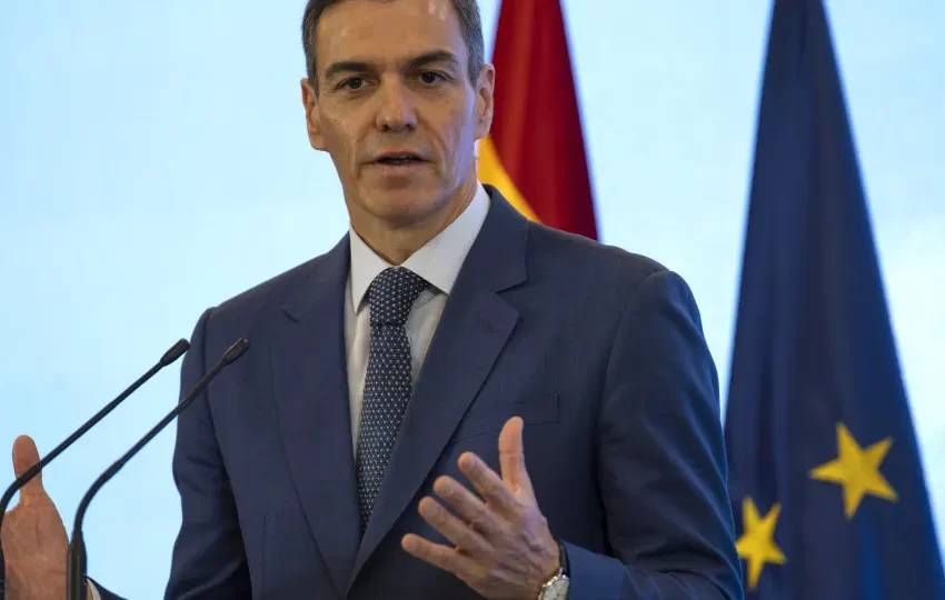  Espanha inicia processo para regularizar meio milhão de imigrantes