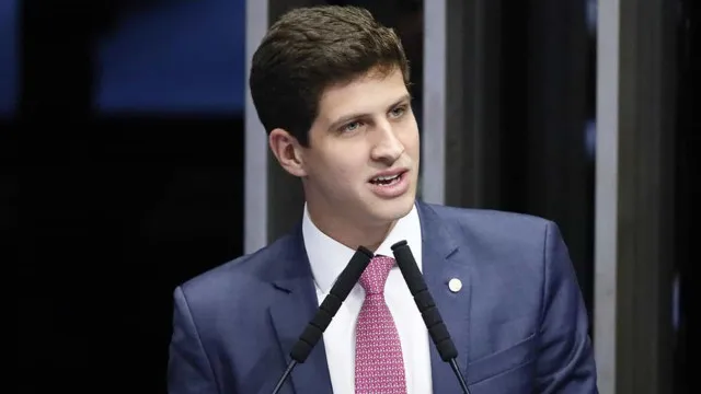  João Campos lidera 1º turno em PE com 50%; Raquel Lyra tem 38%, diz Datafolha