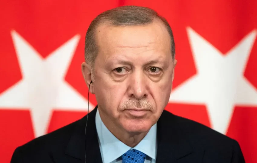  Erdogan quer restringir acesso a armas após ataques a escolas na Turquia