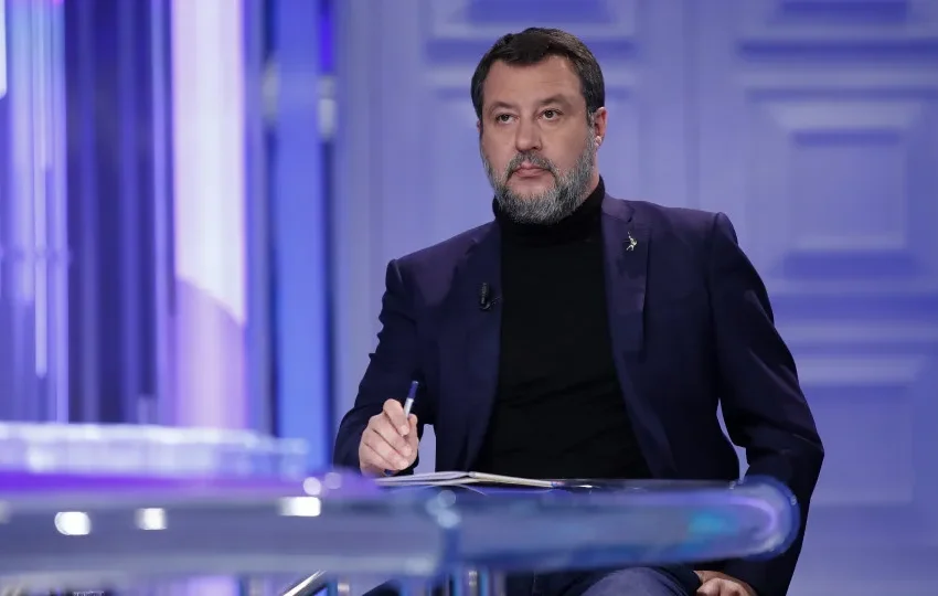  ‘Vice’ italiano pede a extrema-direita que continue legado de Orbán