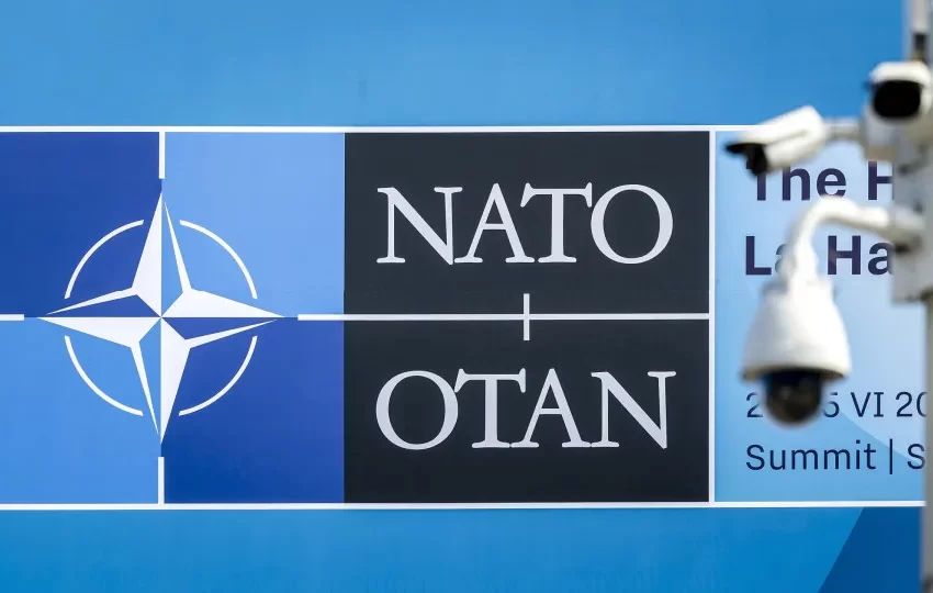  EUA faltaram ao “respeito” à NATO, acusa conselheiro polaco