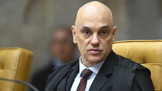  Moraes diz que políticos sem voto usam crítica ao STF como ‘escada eleitoral’