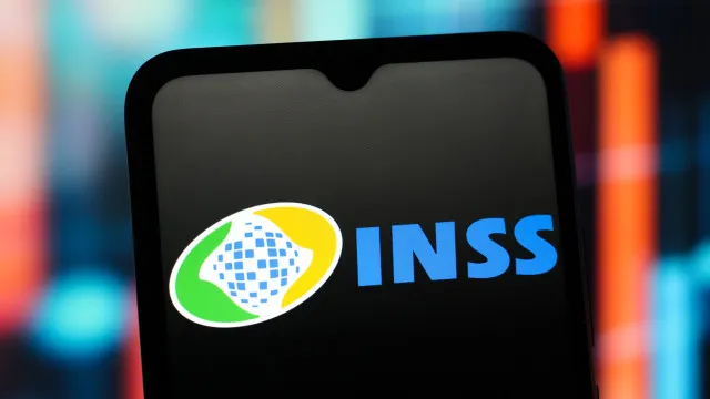  INSS paga primeira parcela do 13º a aposentados a partir de sexta (24); veja calendário e quem recebe
