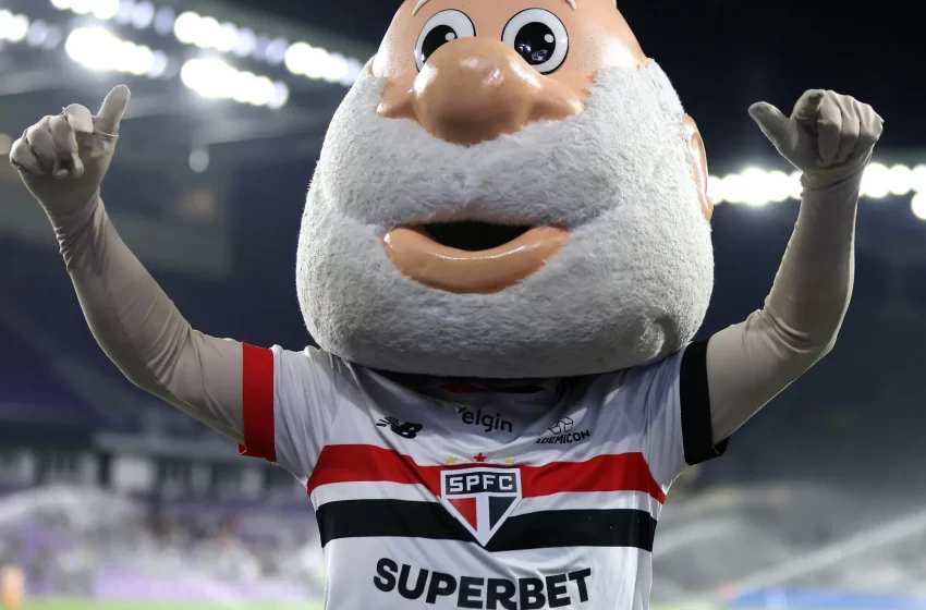  São Paulo encaminha renovação com a New Balance em acordo de até R$ 60 milhões por ano