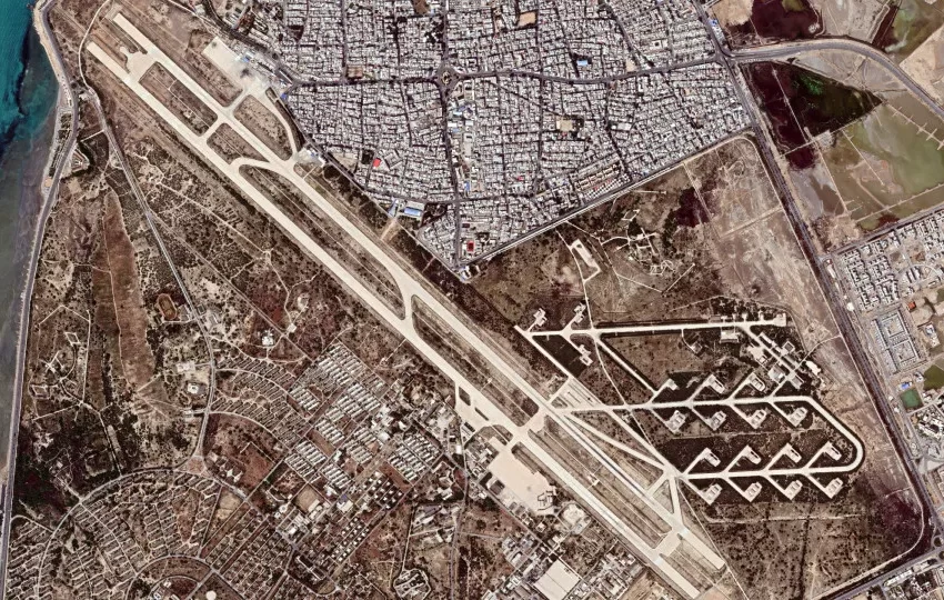  Irão: Quase 200 funcionários russos deixam central de Bushehr