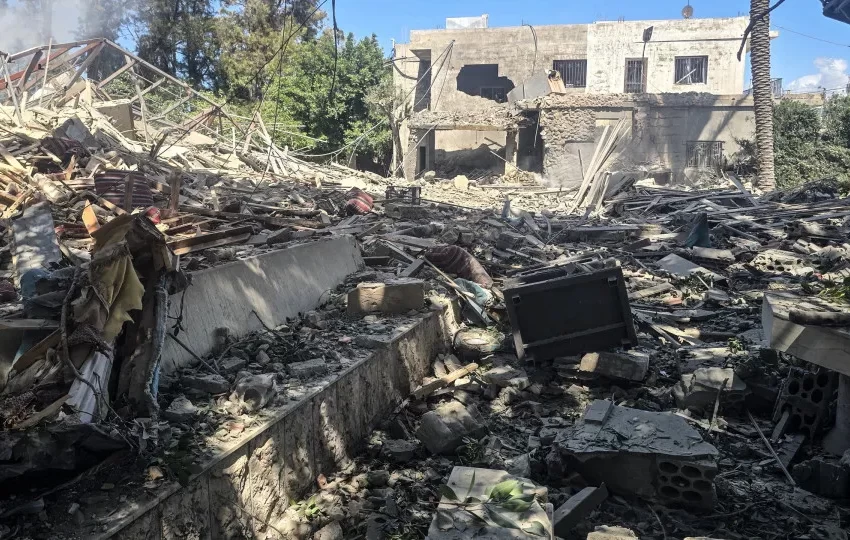  Ministros dos Negócios Estrangeiros russo e iraniano discutem guerra