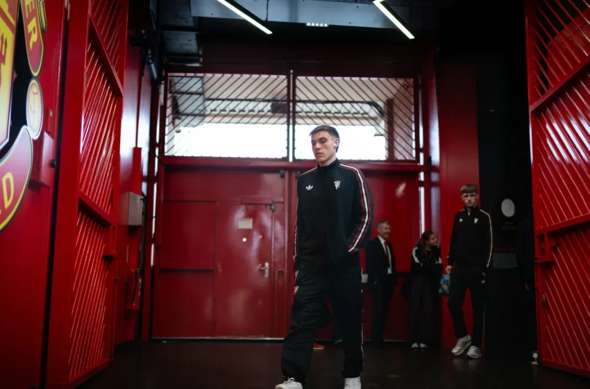  Reformulação no Manchester United: 8 jogadores deixam o clube