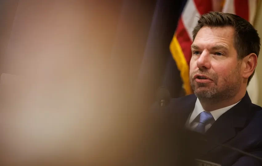  Congressista da Califórnia investigado por abuso sexual. “Não parou”