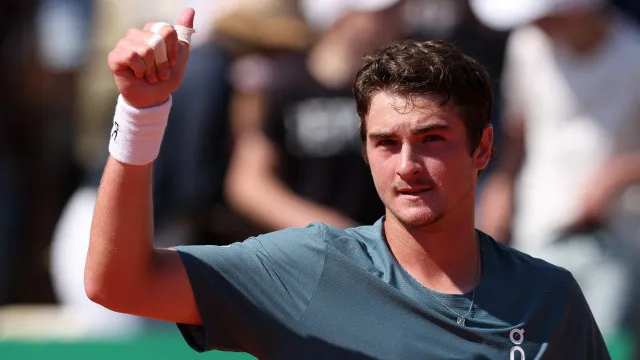  Fonseca vence mais uma e terá número 6 pela frente no ATP de Munique