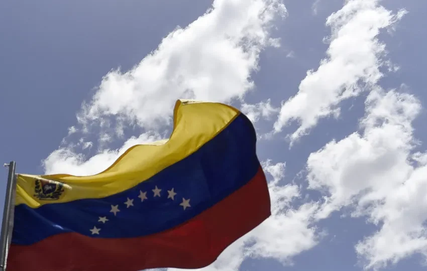  Venezuela assina memorando de entendimento com elétrica GE Verno