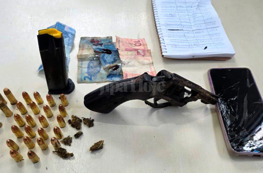  PM Apreende Revólver, Munições e Drogas em Casa Usada por Facção em Ji-Paraná
