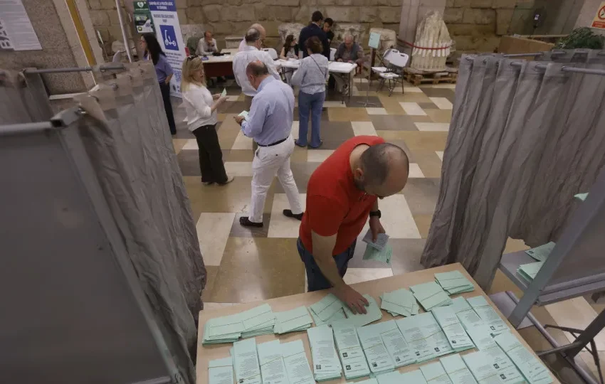  PP perde maioria absoluta na Andaluzia, PSOE com pior resultado de sempre