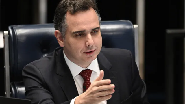  Presidente do PT admite que Rodrigo Pacheco não deve ser candidato em Minas Gerais