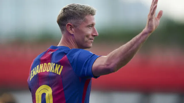  Oficial: Lewandowski confirma saída do Barcelona com mensagem emocionante