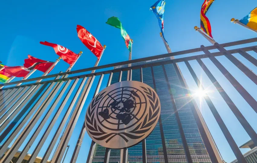  Relatório da ONU pressiona Hamas a desarmar-se para salvar trégua