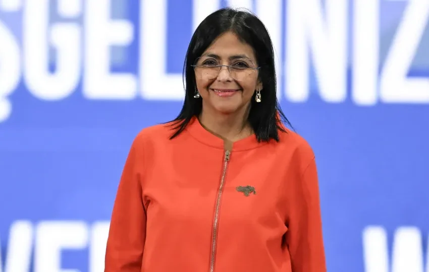  Presidente venezuelana cria comissão de reestruturação do governo