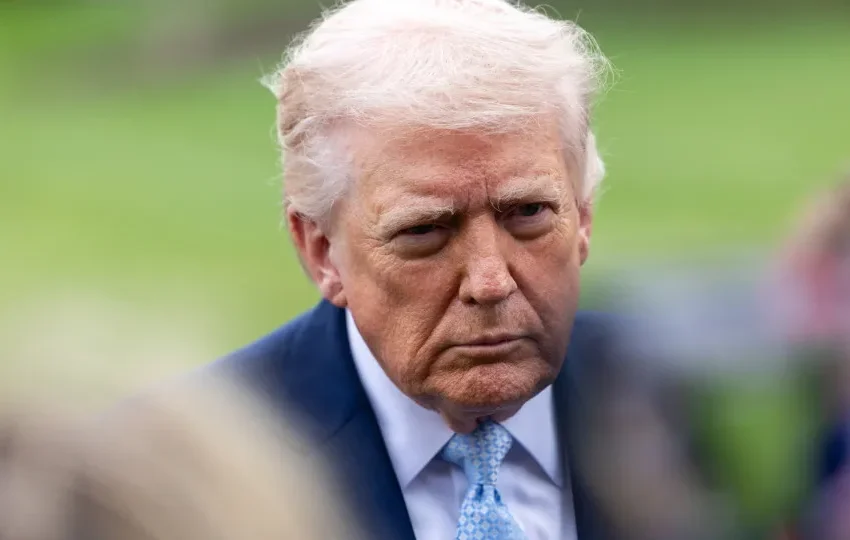  Trump planeia retirar “muito mais do que 5.000” soldados da Alemanha