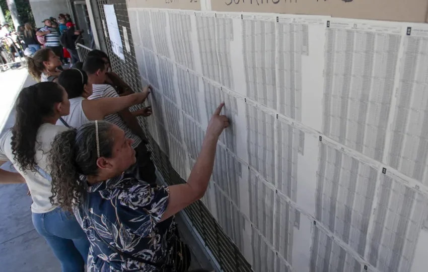 Colômbia: Petro e candidato de Esquerda rejeitam resultados das eleições