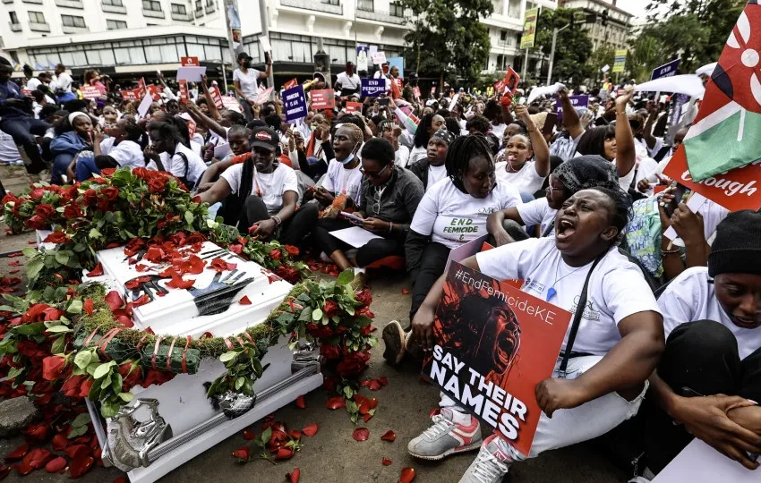  Centenas protestam em Nairobi contra assassínios de mulheres e crianças