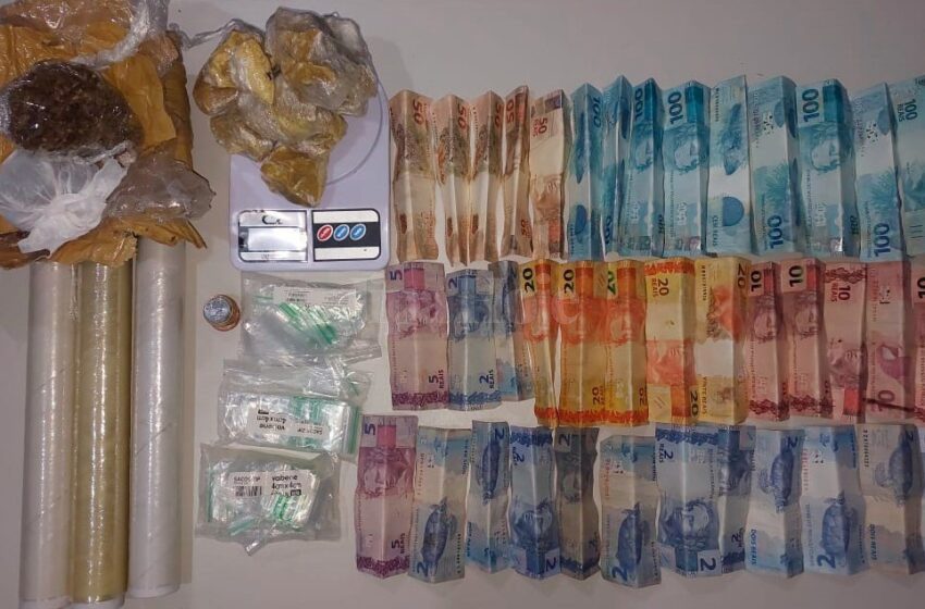  PM Apreende Mais de 1,4 Kg de Drogas e Dinheiro Após Suspeitos Fugirem em Área de Mata em Ouro Preto do Oeste