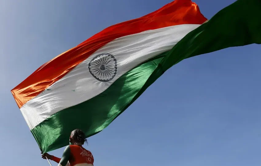  India protesta contra ataques dos EUA a navios ao largo de Omã que matam indianos