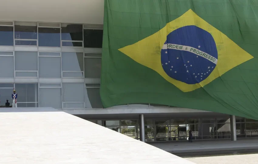  Brasil em período de defeso eleitoral e Lula terá de restringir agenda