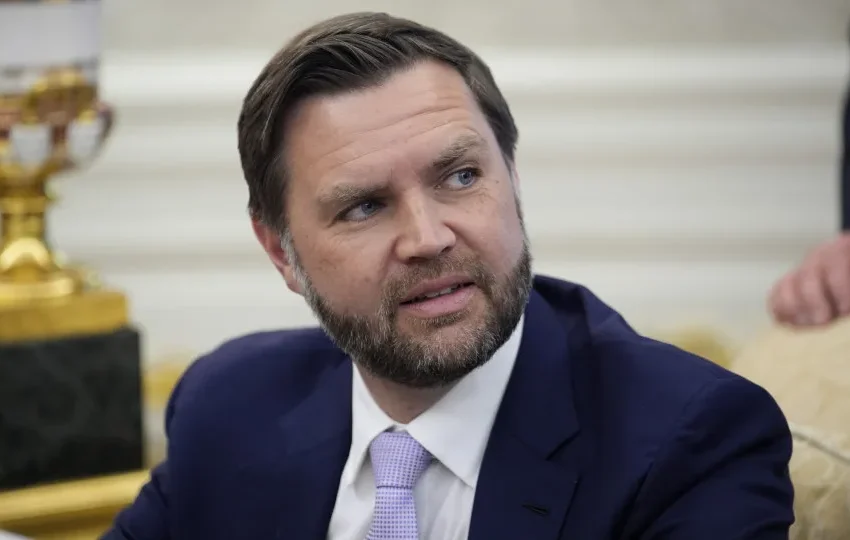  Vice de Trump acusa Governo israelita de querer prolongar a guerra