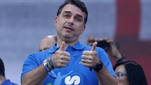  Campanha de Flávio aposta em OAB para reaver visitas a Bolsonaro, mas admite pessimismo com Moraes