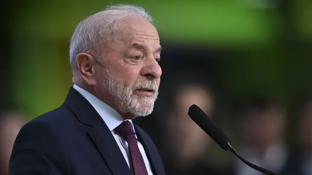  Enquanto Trump não falar de tarifaço, eu não falarei, diz Lula